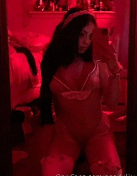 pearlylily star nude pics