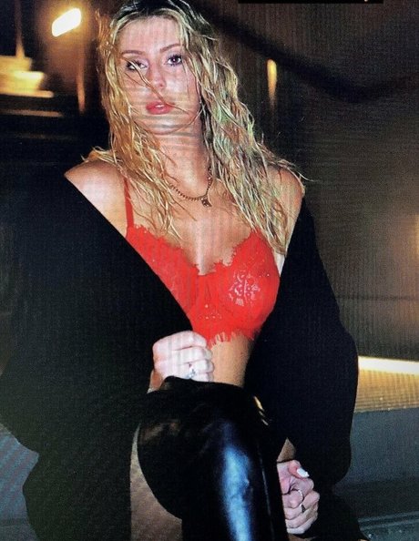 annamarie star erotic image