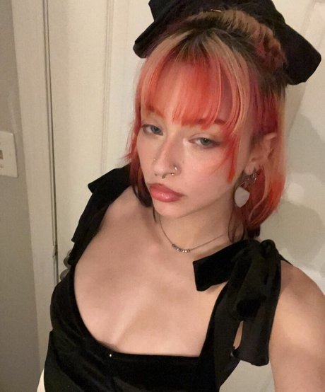 manicpixieagony star top pictures