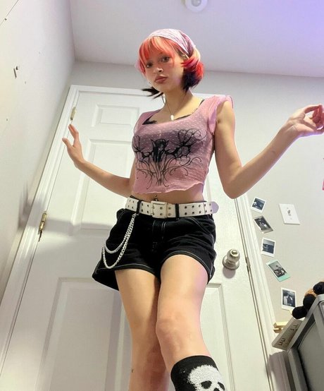 manicpixieagony pornstar beautiful img