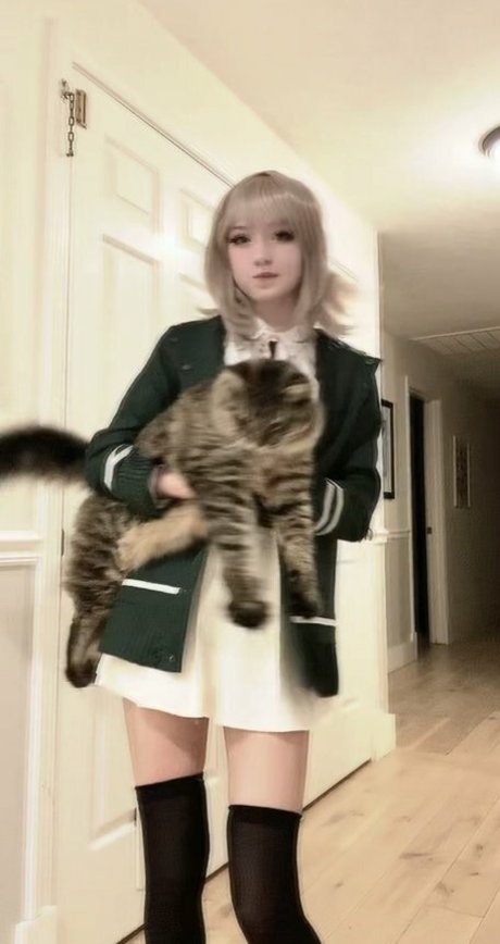 luxumine top actress images