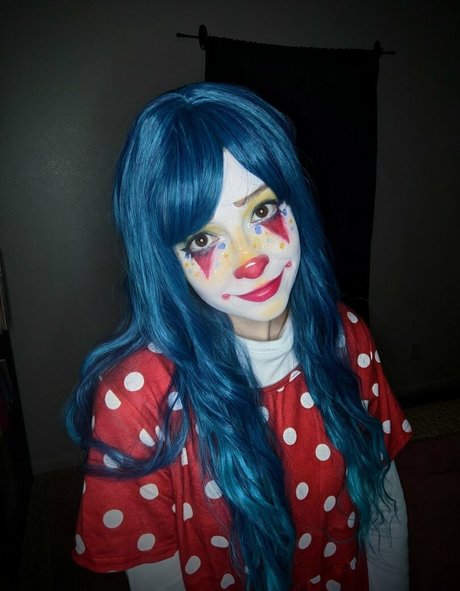 Clown Girls naked pornstar picture