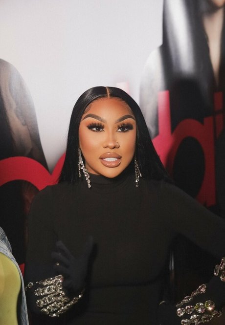 Ari Fletcher pornstar naked pic