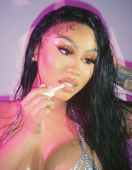 Ari Fletcher star hd photo