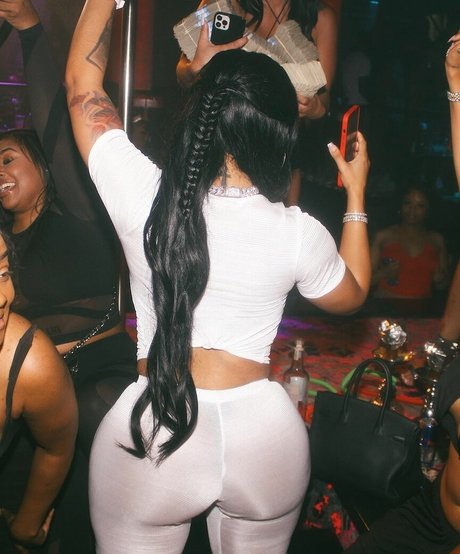 lesbian massage onlyfans nudes image