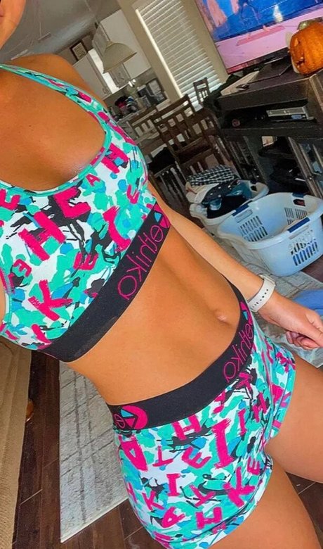 Jenna Sinatra beautiful pornstar pics