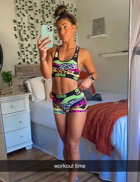 Jenna Sinatra beautiful model photos