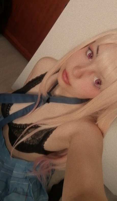 PlastiqTrash pornstar adult image