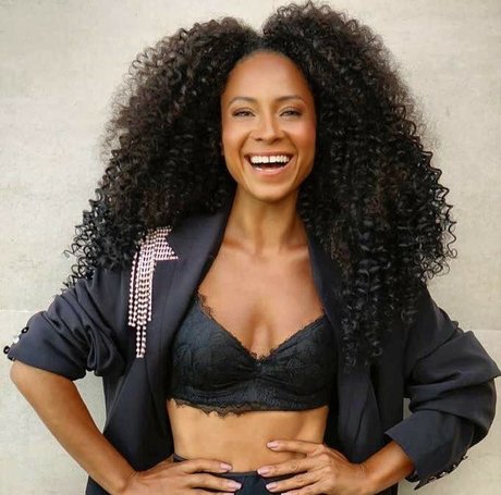 Cinnara Leal model pretty gallery