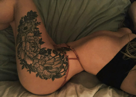 olivefg model exclusive image