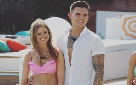 Camilla Thurlow hot star photos