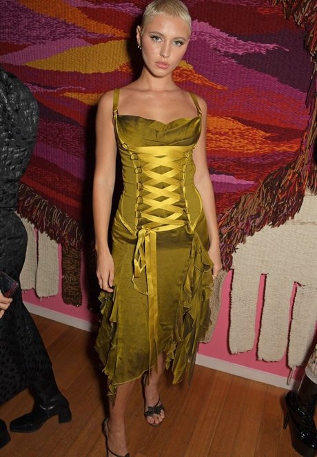 Iris Law top actress photo