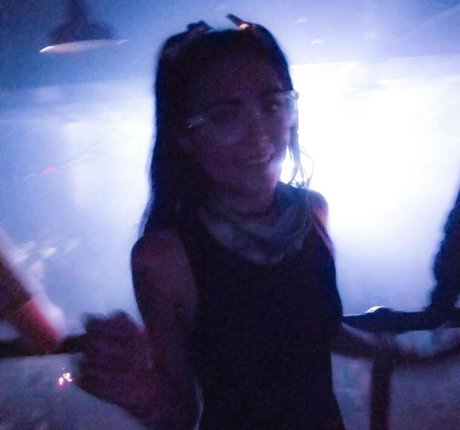 rainin falls naked model pictures