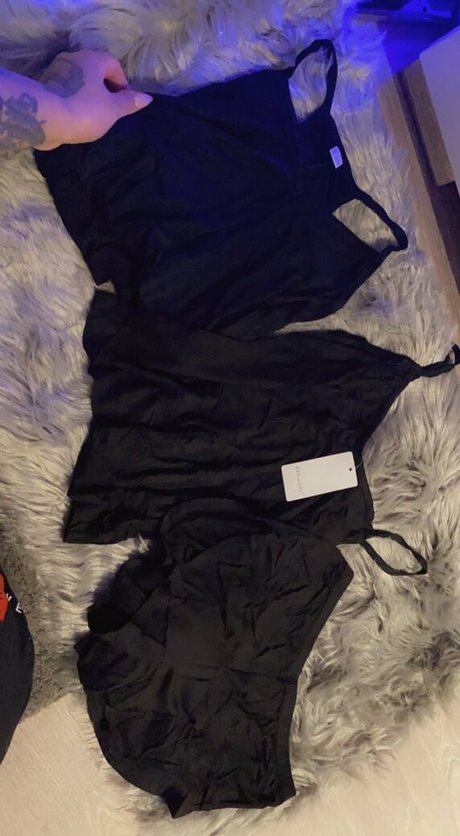 honeygold xxx actress photos