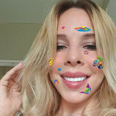 Smeagollypuff pretty model picture