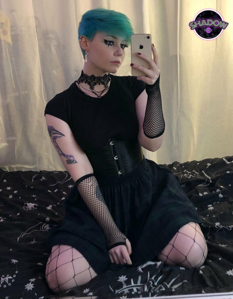 egirlshadowx pornographic model image