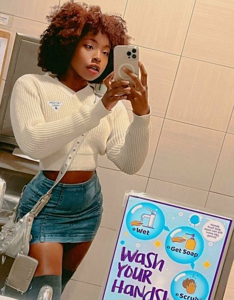 amariantics pornstar nudes photos