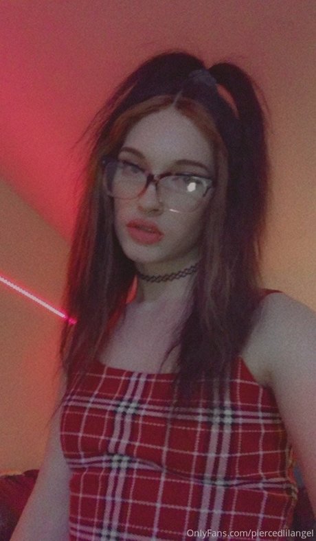piercedlilangel model top images