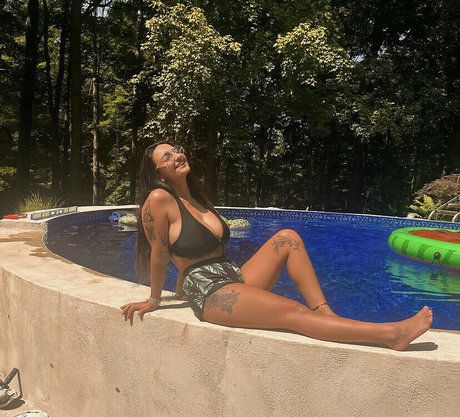 Lisa Unterman naked model image