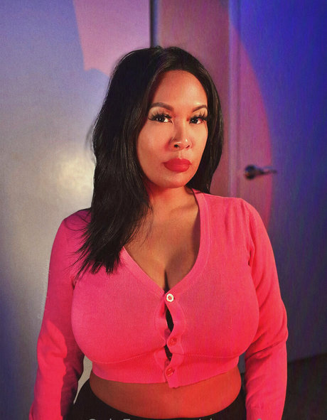 pregnant threesome onlyfans hot nude pics