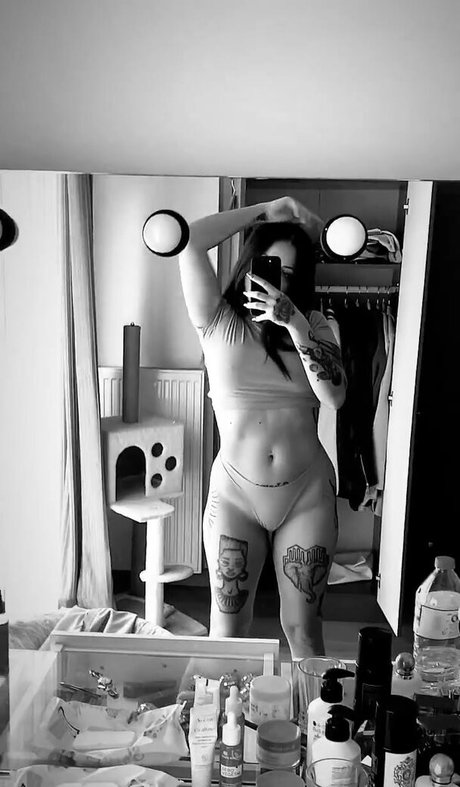 Cansup model nudes pics