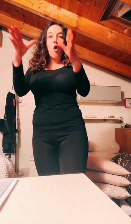 Gianclaudia Di Giacomo exclusive model archive