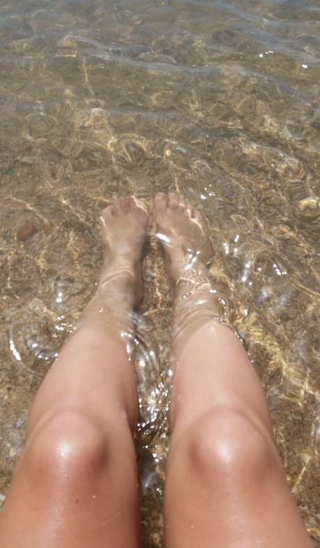 mysteriouskiwigirl model nice image