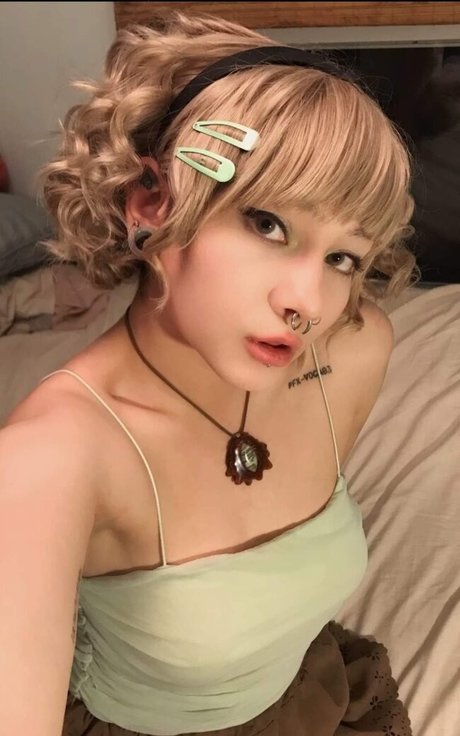 Bunnbutts top model archive