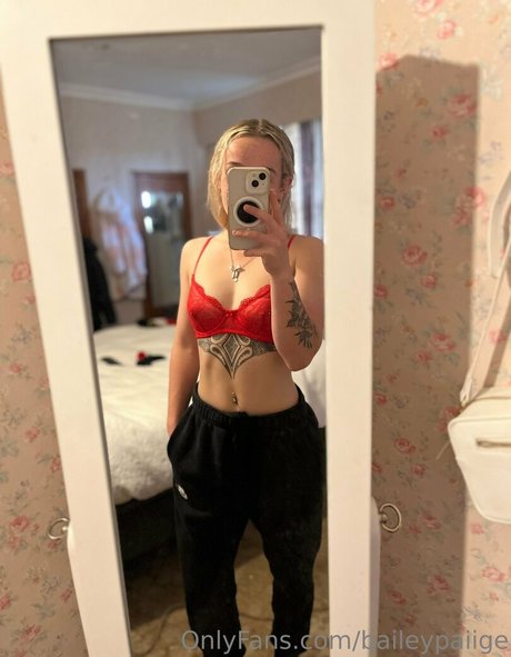 cute blonde onlyfans naked images