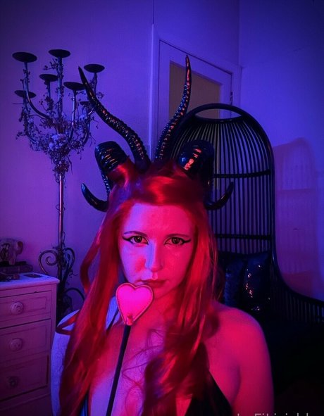 lofilisichka sexy actress pictures