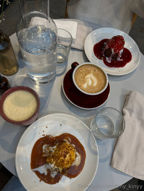 Tiny Kinyy pornstar beautiful pictures