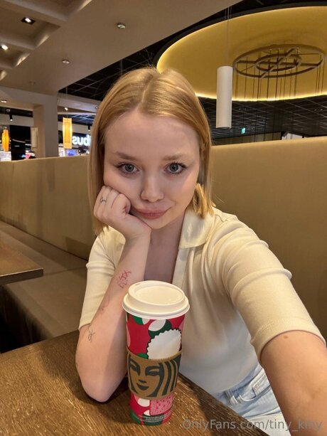 Tiny Kinyy pornstar xxx img