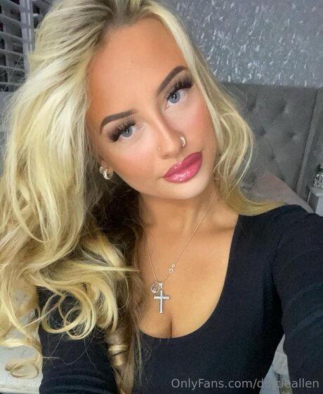 Dolcieallen nice model images