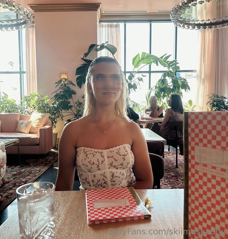 Realabby Fae model high quality picture