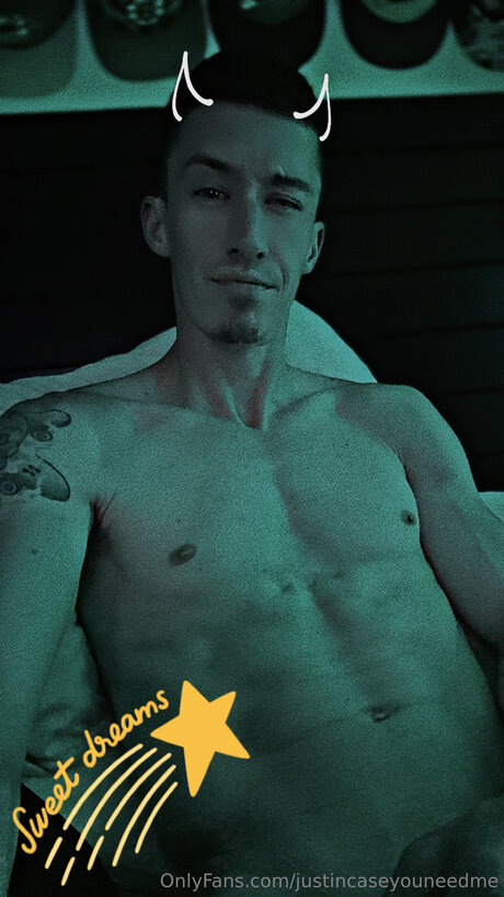 Justincaseyouneedme naked star photo
