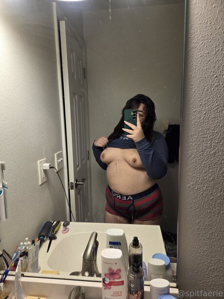 Spitfaerie sexy model photos