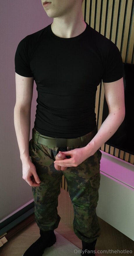 Thehotleo star beautiful img