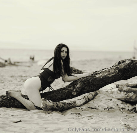 Diamond Free sex actress image