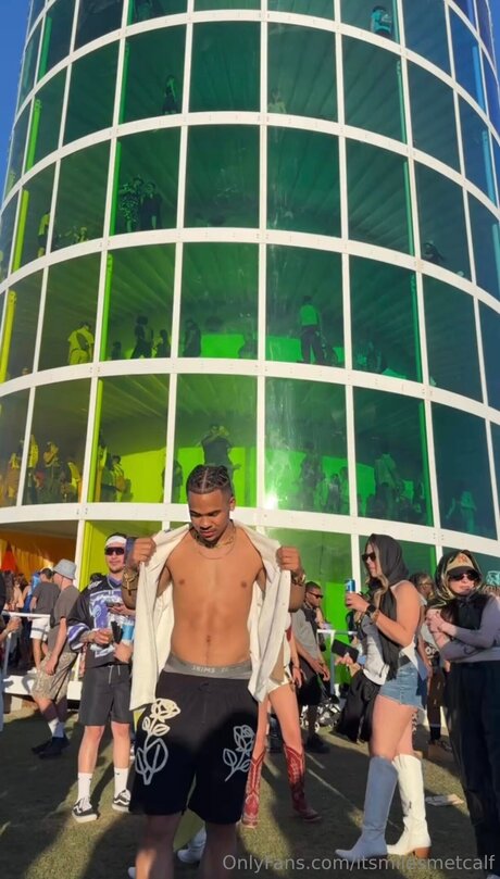 Itsmilesmetcalf best model pic