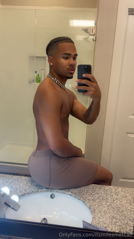 Itsmilesmetcalf erotic pornstar image