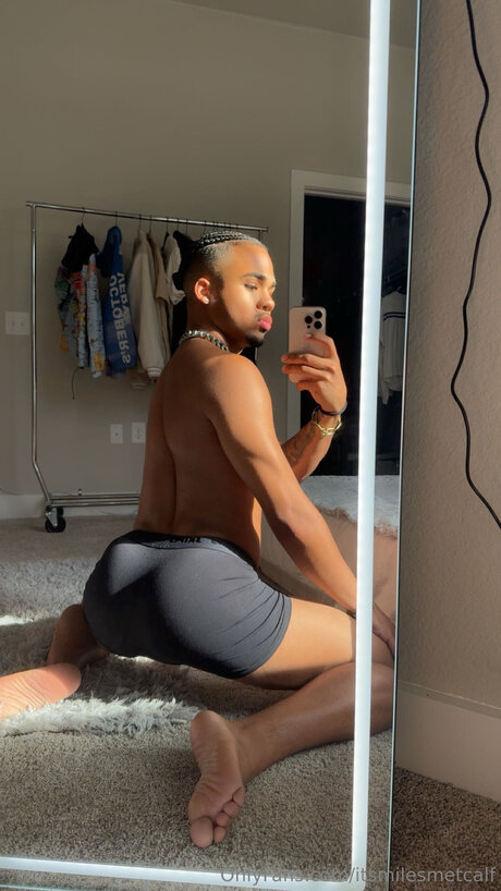 Itsmilesmetcalf nude star pic