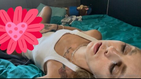 Lets Get Naughtyy pretty star pics