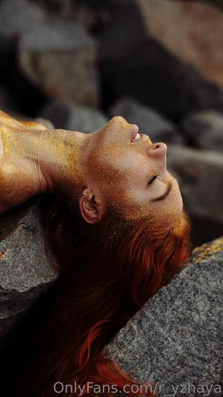 R Yzhaya pornstar hd picture