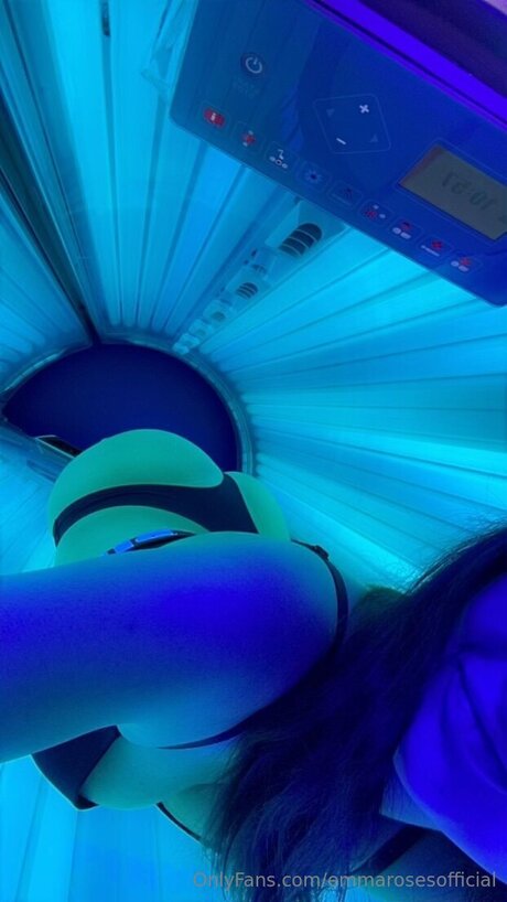 Emmarosesofficial model porn images