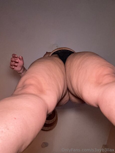 S3xyb3llax art model img