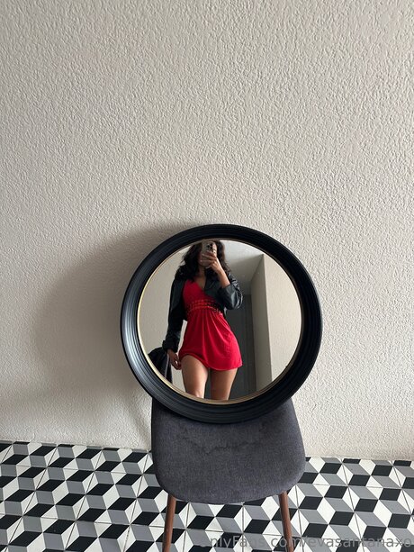 Evasantanaxo nudes model img