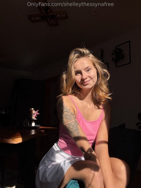 Shelleythessynafree xxx actress pictures