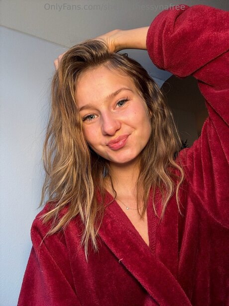 Shelleythessynafree hot model picture