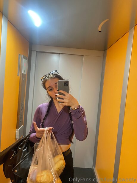 Luulu Sweety sexy pornstar pictures