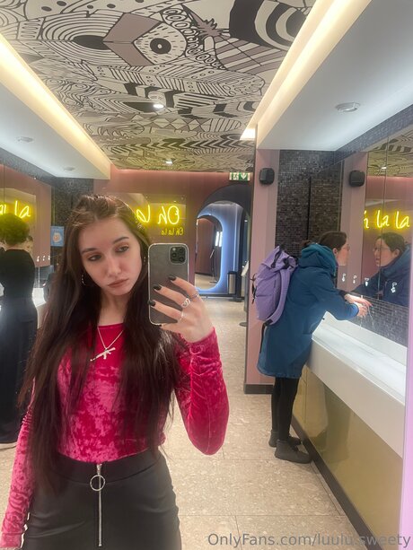 Luulu Sweety exclusive star photos